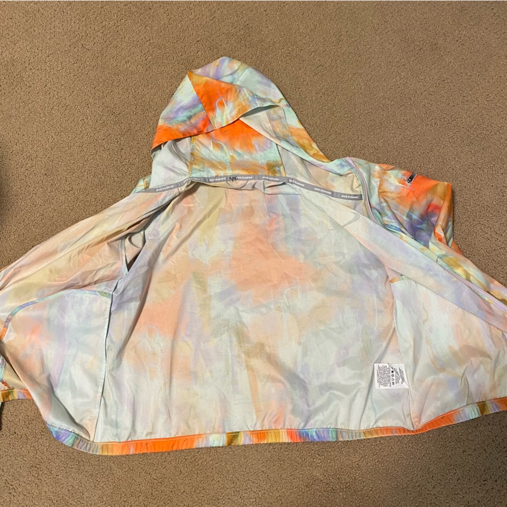 Nike Lightweight Running Jacket - image 8